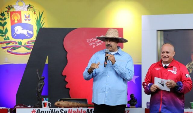 “Me están cazando y no soy conejo”, le confesó Nicolás Maduro a Diosdado Cabello