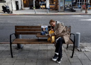 La estremecedora llamada de una ex rehén de Hamás al padre de su compañera de cautiverio (VIDEO)