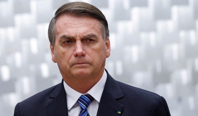 Bolsonaro y 22 antiguos colaboradores declaran a la Policía sobre presunto plan golpista