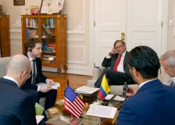 Bloomberg: Funcionarios estadounidenses instan a Gustavo Petro a colaborar con la oposición venezolana