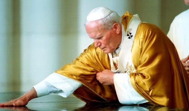 El día que Juan Pablo II abrió los archivos secretos del Vaticano y reveló el papel de Pío XII frente a los nazis