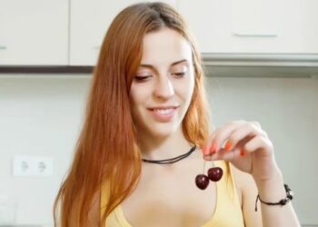 Cuál es la fruta que contiene melatonina y permite un descanso reparador