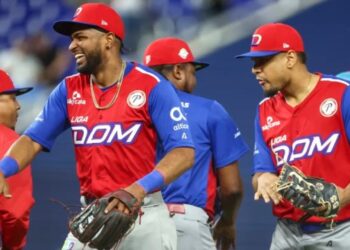 República Dominicana venció a Puerto Rico en un juego cargado de emociones, jonrones y mucha fiesta