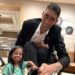 El hombre más alto y la mujer más baja se reunieron para un proyecto secreto (VIDEO)