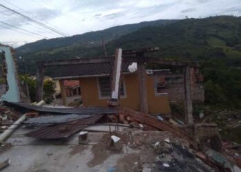 Varias familias compraron terreno para construir sus casas en Táchira y ahora unos vecinos lo invadieron