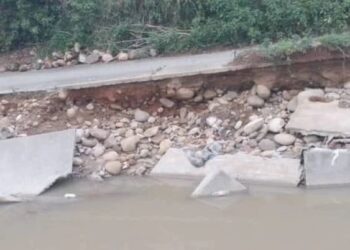 Familias en El Vigía se trasnochan cada vez que llueve por temor a perderlo todo (VIDEO)