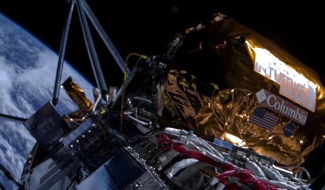 El módulo lunar Odiseo se encuentra “sano y salvo”, aunque es probable que aterrizara de costado