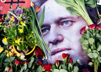 El entierro de Navalni ensombrece el discurso sobre el estado de la nación de Putin