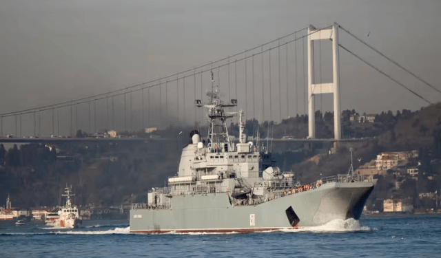 Ejército ucraniano destruyó un buque de guerra ruso en el mar Negro