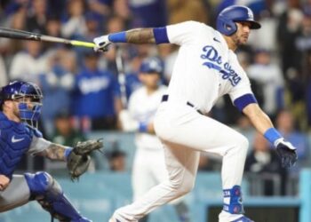 Venezolano David Peralta tendrá nuevo equipo en Grandes Ligas