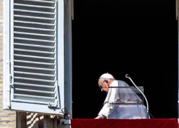 El papa Francisco sigue resfriado y pide a un colaborador que lea la catequesis de audiencia general