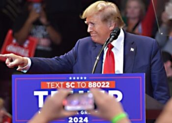 Juez de Nueva York denegó a Trump la petición de pausar su multa de 350 millones de dólares