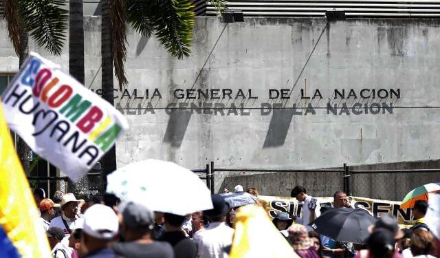 Presidente de la Corte Suprema de Colombia condenó “bloqueo violento e ilegal” a su sede