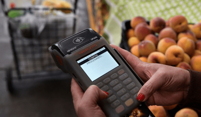 Empresas están pagando el equivalente al 70% de sus ganancias en impuestos, según economista