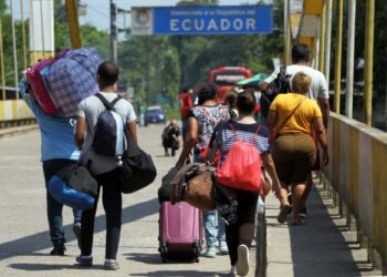 Acnur y OIM lanzaron plan para atender a 400 mil migrantes venezolanos en Ecuador