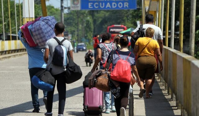 Acnur y OIM lanzaron plan para atender a 400 mil migrantes venezolanos en Ecuador