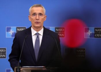 Jefe de la Otan espera que EEUU apruebe el paquete de ayuda a Ucrania