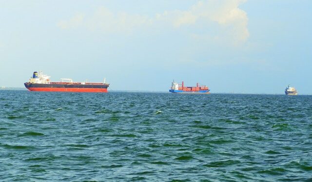 EN VIDEO: Lancha de contratista de Pdvsa se hundió en el lago de Maracaibo