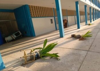 Estudiantes vandalizaron liceo en Maracaibo tras salir “raspados” en un examen (FOTOS)