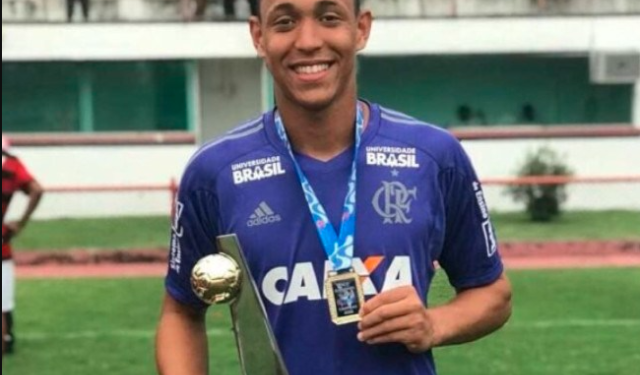 Condenan al Flamengo a pagar indemnización por muerte de futbolista en incendio en su sede