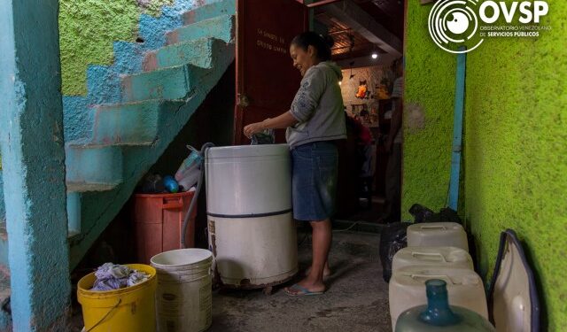 OVSP: Venezolanos mantienen el hábito de almacenar agua ante las fallas en el servicio