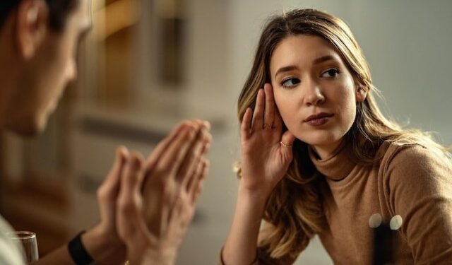 VIRAL: Encontró a su novio en una cita con otra mujer y su inesperada reacción sorprendió a todos (VIDEO)