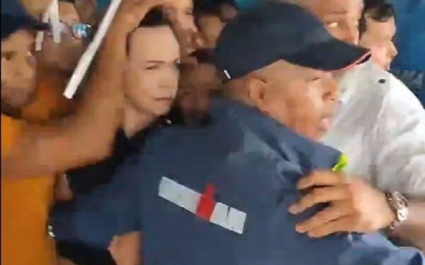 EN VIDEO: Así fue la persecución de colectivos chavistas que agredieron sin piedad a María Corina Machado