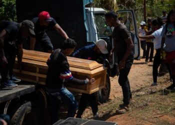 “Hay más de 100 personas tapiadas”: sobrevivientes de mina ilegal Bulla Loca desmienten cifras del chavismo