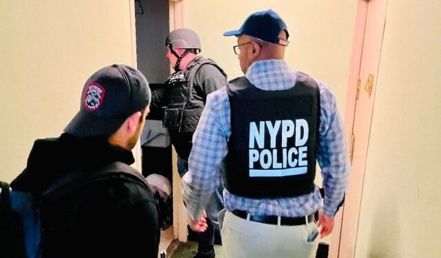Varios migrantes venezolanos son atrapados por la policía en Nueva York tras detectar patrón en más de 50 robos