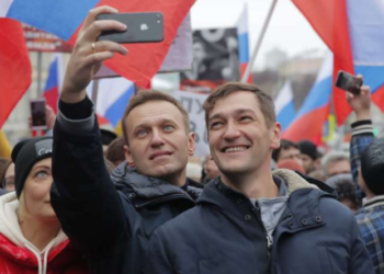 Régimen de Putin activa su cacería y busca al hermano de Navalni