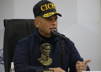 Remigio Ceballos dijo que controló arremetida de colectivos a PoliSucre “mediante el diálogo”