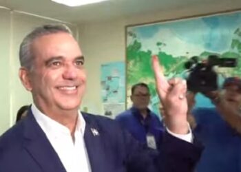 Elecciones de Dominicana: Presidente Luis Abinader ejerció su voto este #18Feb (VIDEO)