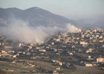 Israel atacó un complejo militar del grupo terrorista Hezbollah en el sur del Líbano (VIDEO)