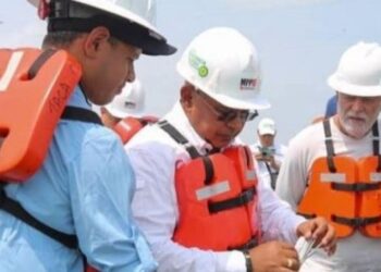 Reverol pide paciencia a los zulianos… que se calan apagones de hasta ocho horas diarias