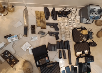 Detuvieron a un ruso en una urbanización privada en Guayaquil con un sorprendente arsenal