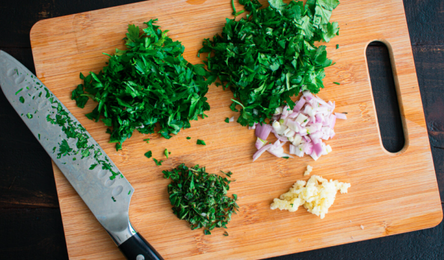 Lo que debes saber de las tablas de picar alimentos