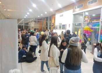 Pánico en San Valentín: Más de 500 personas quedaron varadas en estaciones del Teleférico de Mérida (VIDEO)