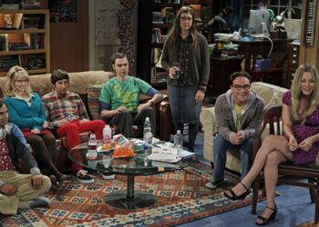 Estrella de Big Bang Theory revela que se casó en secreto y tuvo un bebé