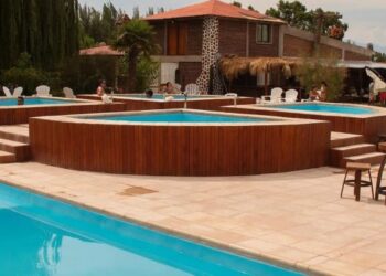 Turista quiso ir al baño en un hotel, se confundió de puerta y murió tras caer al vacío