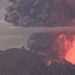 El volcán Sakurajima de Japón entra en erupción y crea una columna de humo de cinco kilómetros (Videos)