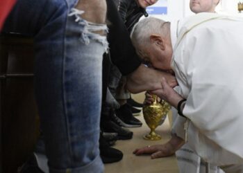 El papa Francisco acudirá a una cárcel de mujeres para el lavado de los pies del Jueves Santo