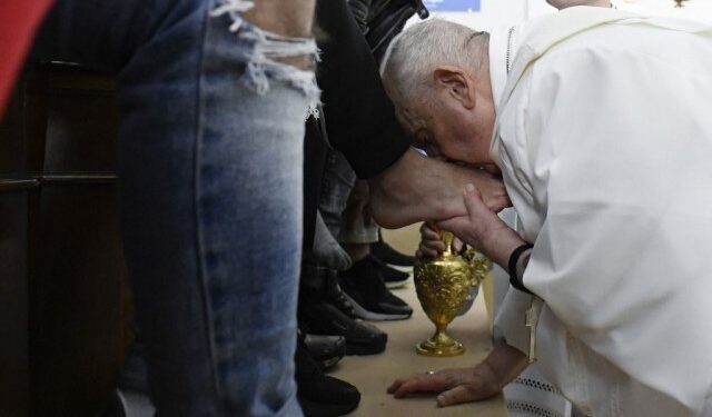 El papa Francisco acudirá a una cárcel de mujeres para el lavado de los pies del Jueves Santo