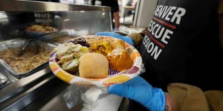 El mundo desperdicia millones de toneladas de alimentos cada año, dice la ONU