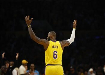 LeBron James hizo historia tras convertirse en el primer jugador de la NBA en llegar a 40 mil puntos