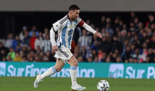 “Teníamos que hacerle esta invitación”: Mascherano confirmó que dialoga con Messi para los JJOO