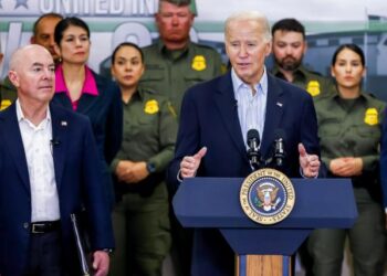 Biden le pidió a Trump trabajar juntos para aprobar acuerdo migratorio en el Congreso de EEUU