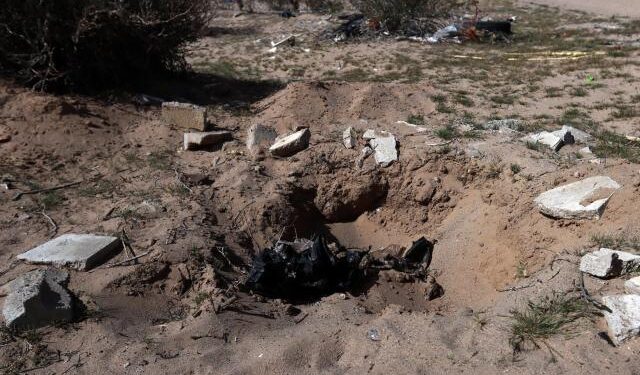 Hallaron seis cadáveres en fosa clandestina de Ciudad Juárez, a metros de la frontera con EEUU