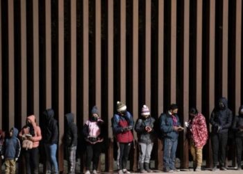 El pueblo fronterizo de EEUU con menos de 50 habitantes que es cruce de migrantes