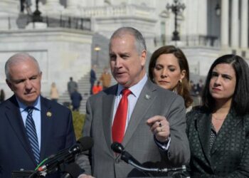 Republicanos pidieron mantener a Cuba en la lista terrorista tras viaje de demócratas a la isla