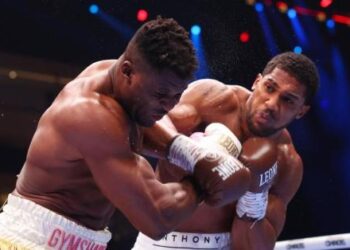 Así fue el impresionante KO de Anthony Joshua a Francis Ngannou del que todos hablan (VIDEO)